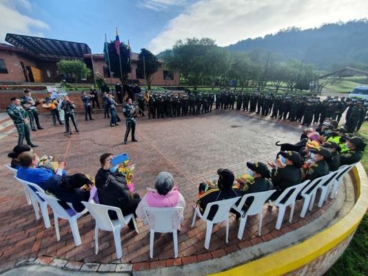 Celebración día de la Mujer por parte de la Escuela de Guías y Adiestramiento Canino.