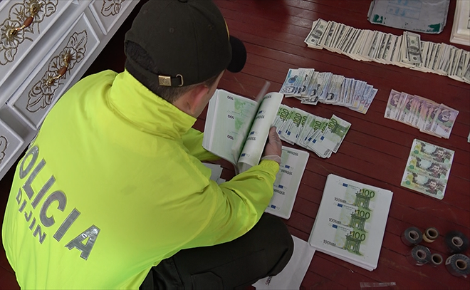 Cayeron los ‘litógrafos’, falsificaban pesos, dólares y euros