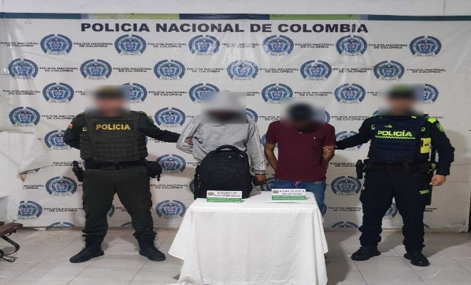 Dos personas capturadas en flagrancia por el delito de hurto