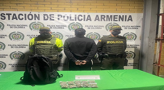 En Armenia dos personas fueron capturadas por porte de estupefacientes 