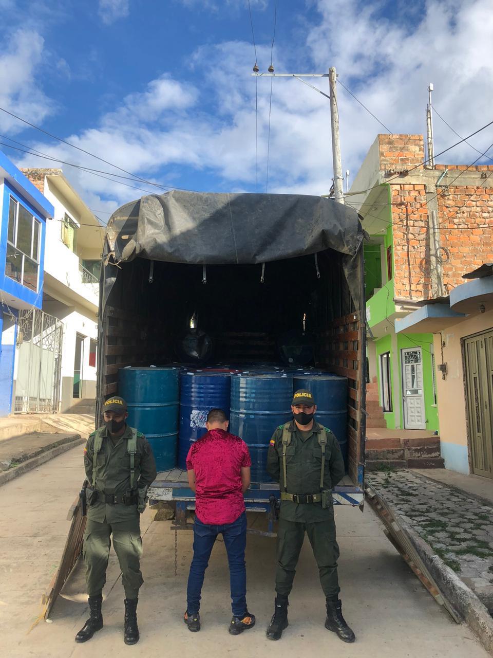 Más-de-dos-toneladas-de-sustancias-químicas-incautadas-y -una-persona-capturada-en-sur-del-país