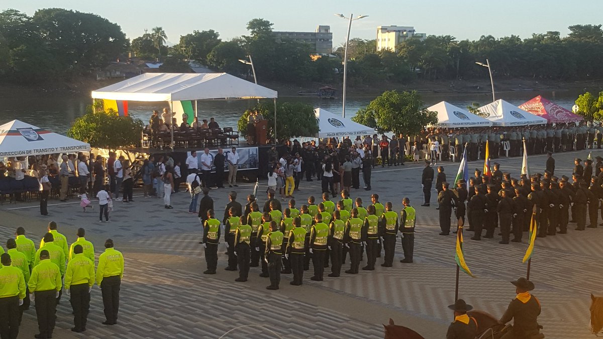 El acto institucional tuvo lugar en la Plaza Cultural del Sinú y Monumento al Porro
