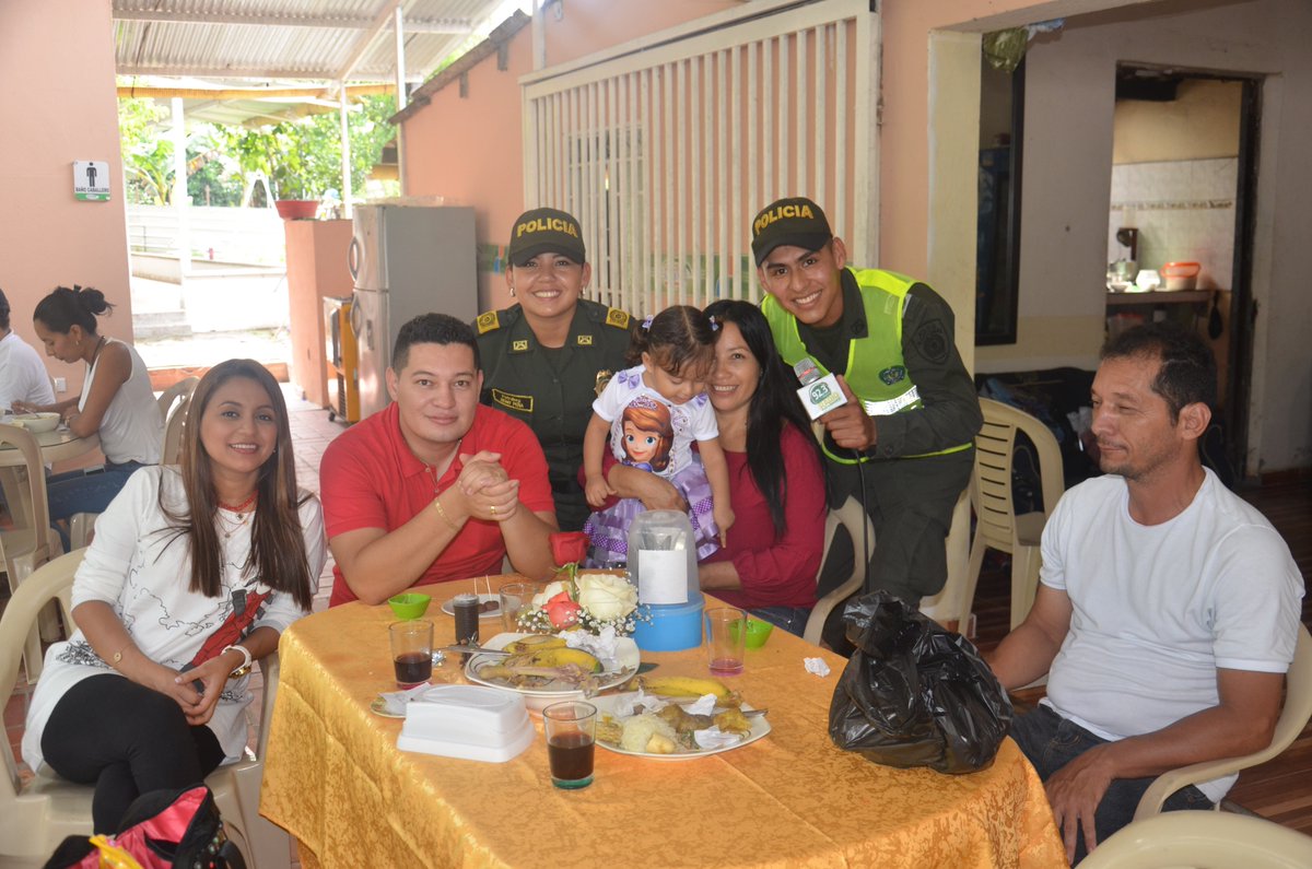 Emisora de la policía 92.3 fm, por primera vez realizó una emotiva fiesta de las madres en Mocoa.
