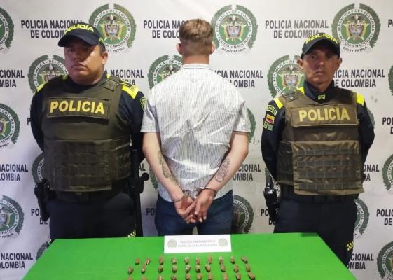 En Armenia un hombre es capturado en flagrancia con estupefacientes 