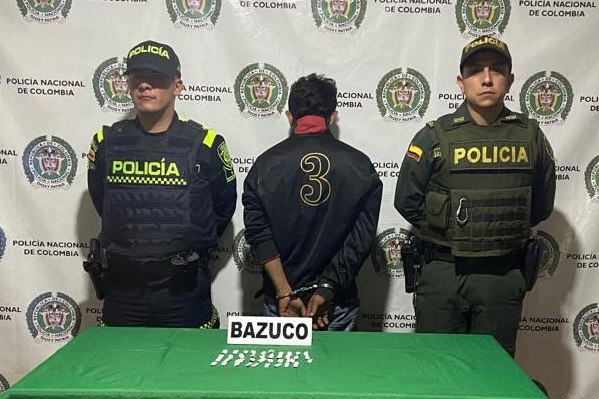 Un hombre es capturado por porte de estupefacientes 