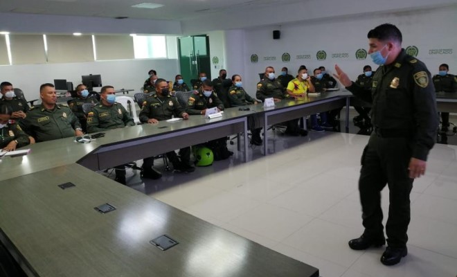 Socialiazación del nuevo estatuto disciplinario de la Policía Nacional a un personal policial. 