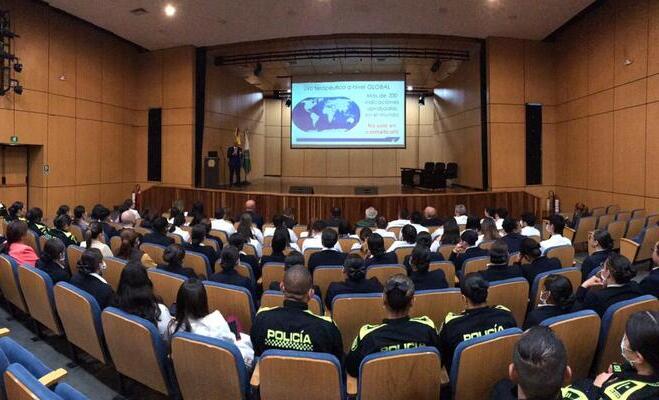 En el auditorio Santander de la Dirección General de la Policía Nacional se realizó una jornada académica