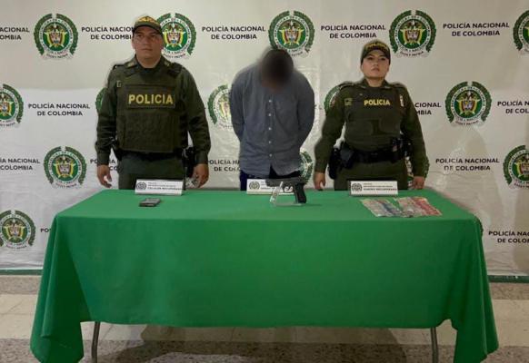 En flagrancia fue capturado un hombre luego de hurtar unos elementos