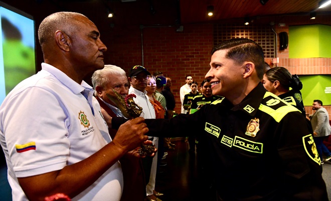 Veteranos de la Policía, símbolo de honor y compromiso con la patria