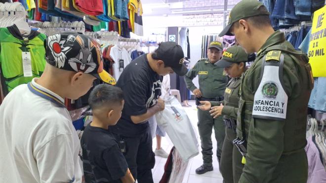 Entrega de ropa nueva