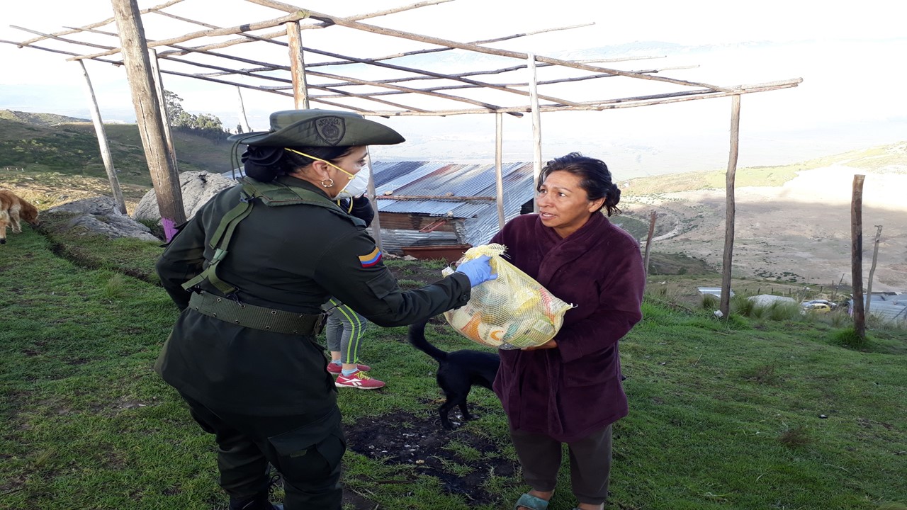 Logramos-la-entrega-de-1400-mercado 