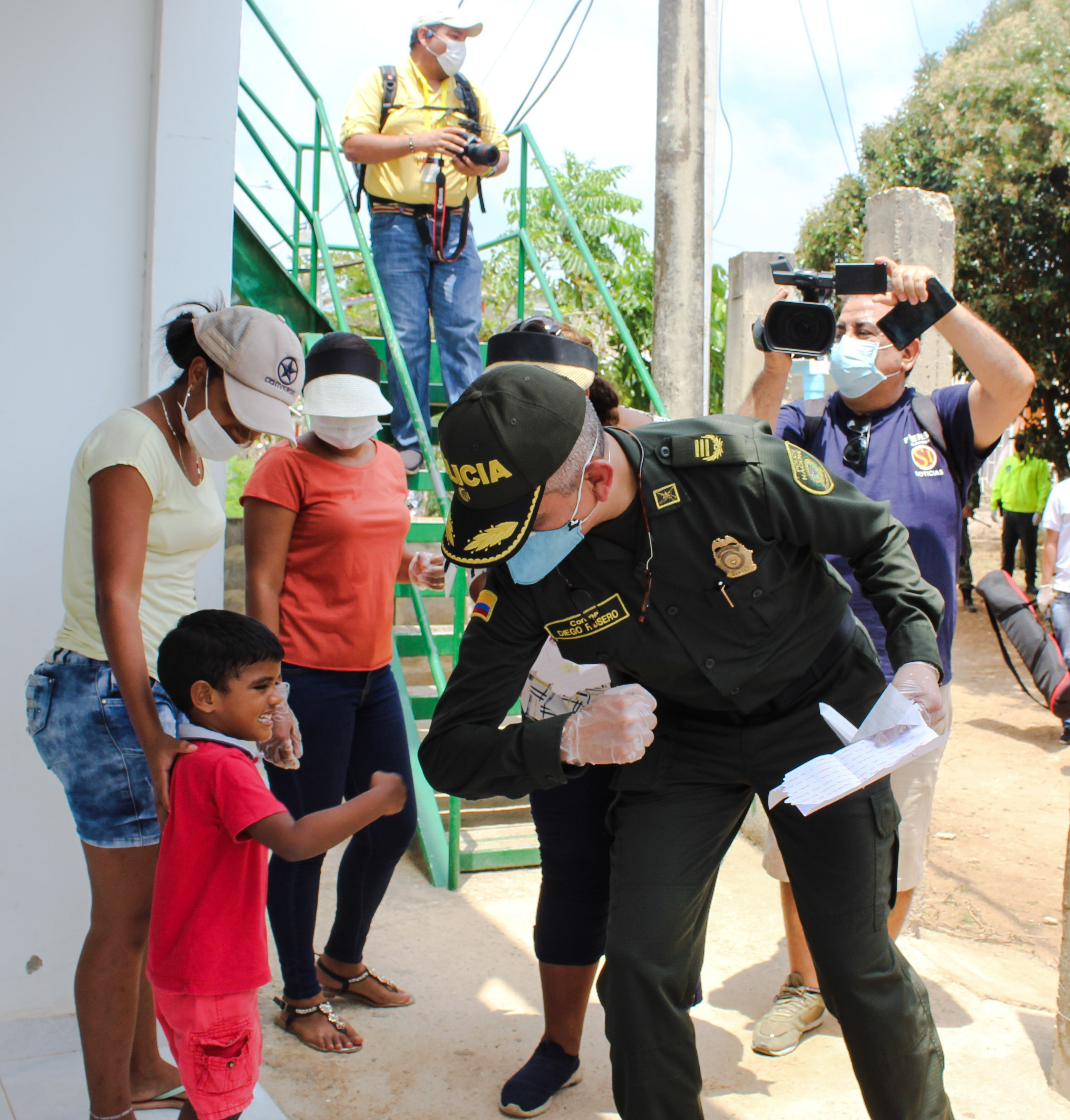 Somos Uno, Somos Todos solidarios 
