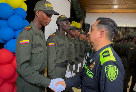 Realizan ceremonia de juramento a la bandera 