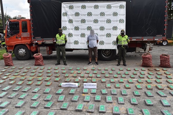 Encaletado en costales de papa fueron hallados 256 kilogramos de estupefacientes 