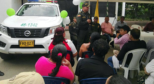 Con-una nueva camioneta-la-Policía Nacional-fortalecer la seguridad rural-en-Pachaquiaro