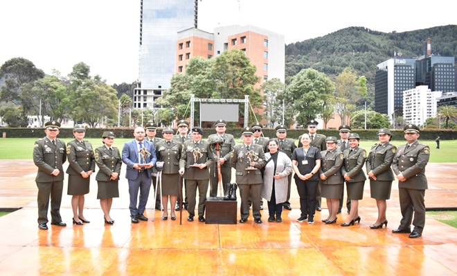 La Policía Nacional recuerda a todos aquellos que han perdido la vida por la construcción de la paz en el país. 