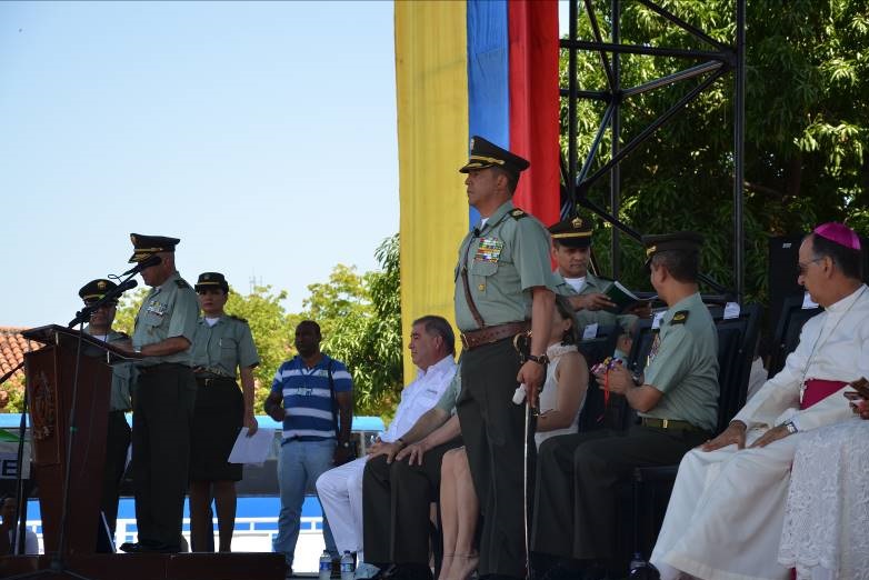 foto-ceremonia-de-transmisión-de-mando-en-el-comando-de-Policía-Cesar