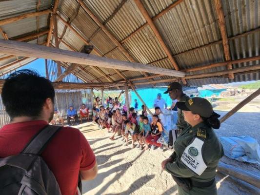 La Policía Nacional brinda acompañamiento a asentamientos indígenas