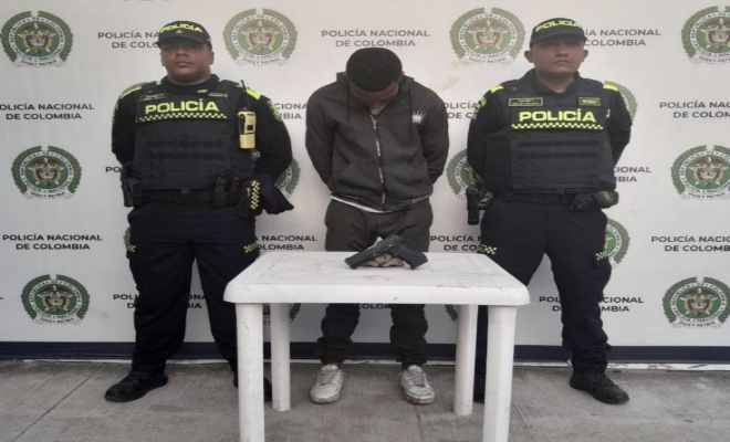 Capturados en flagrancia dos hombres con armas de fuego 