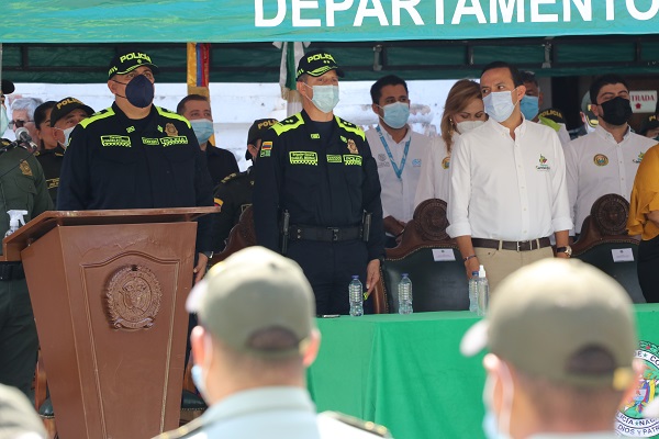 La Policía de Santander despliega 1.600 uniformados para el plan semana santa "apasiónate por la vida"