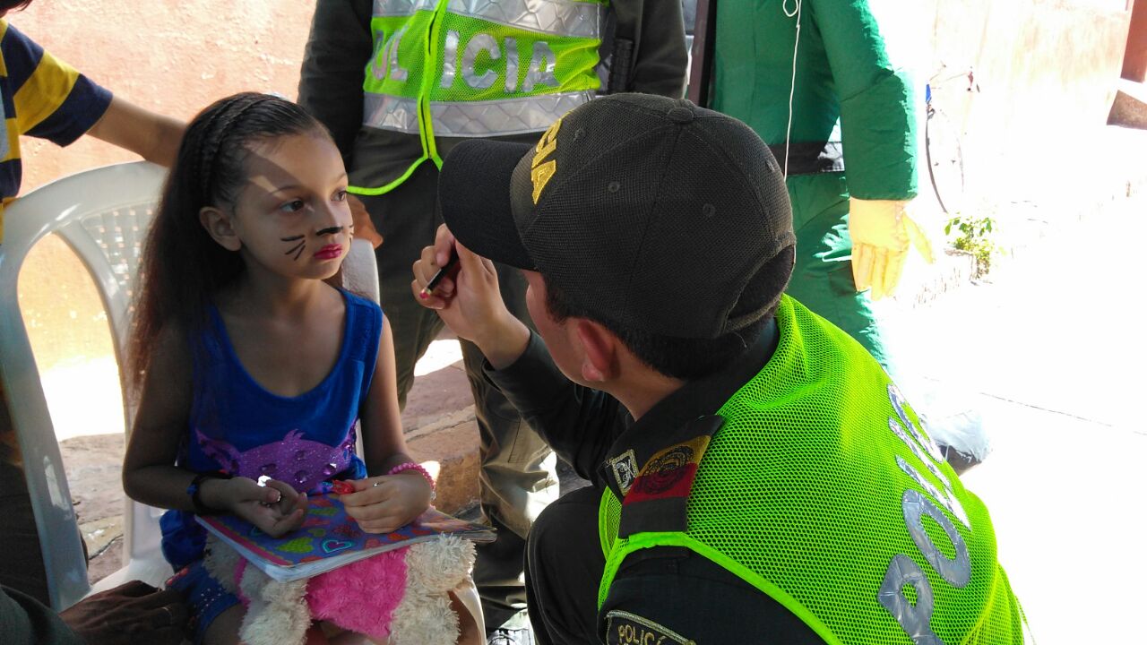 Caminatas ecológicas, ciclo-paseos y cine al parque, ocupan el tiempo libre de los estudiantes en este cese escolar