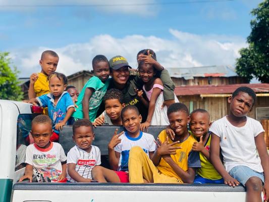 La Policía Nacional realizan jornadas educativas con la niñez 