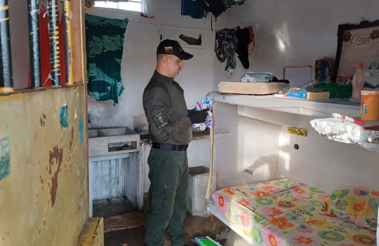 Los elementos incautados serán analizados para establecer si están vinculados a extorsiones, homicidios y otros delitos.