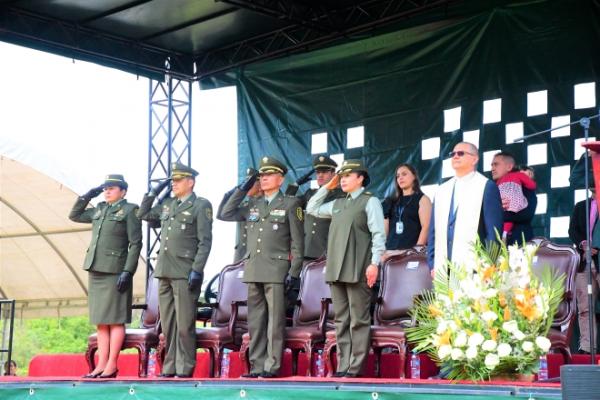 La Escuela de Carabineros Provincia de Vélez realizó ceremonia de graduación de 208 patrulleras