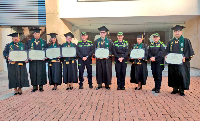 Ciento treinta y cuatro estudiantes de la Escuela de Posgrados de Policía, reciben sus títulos como Especialistas y Magister