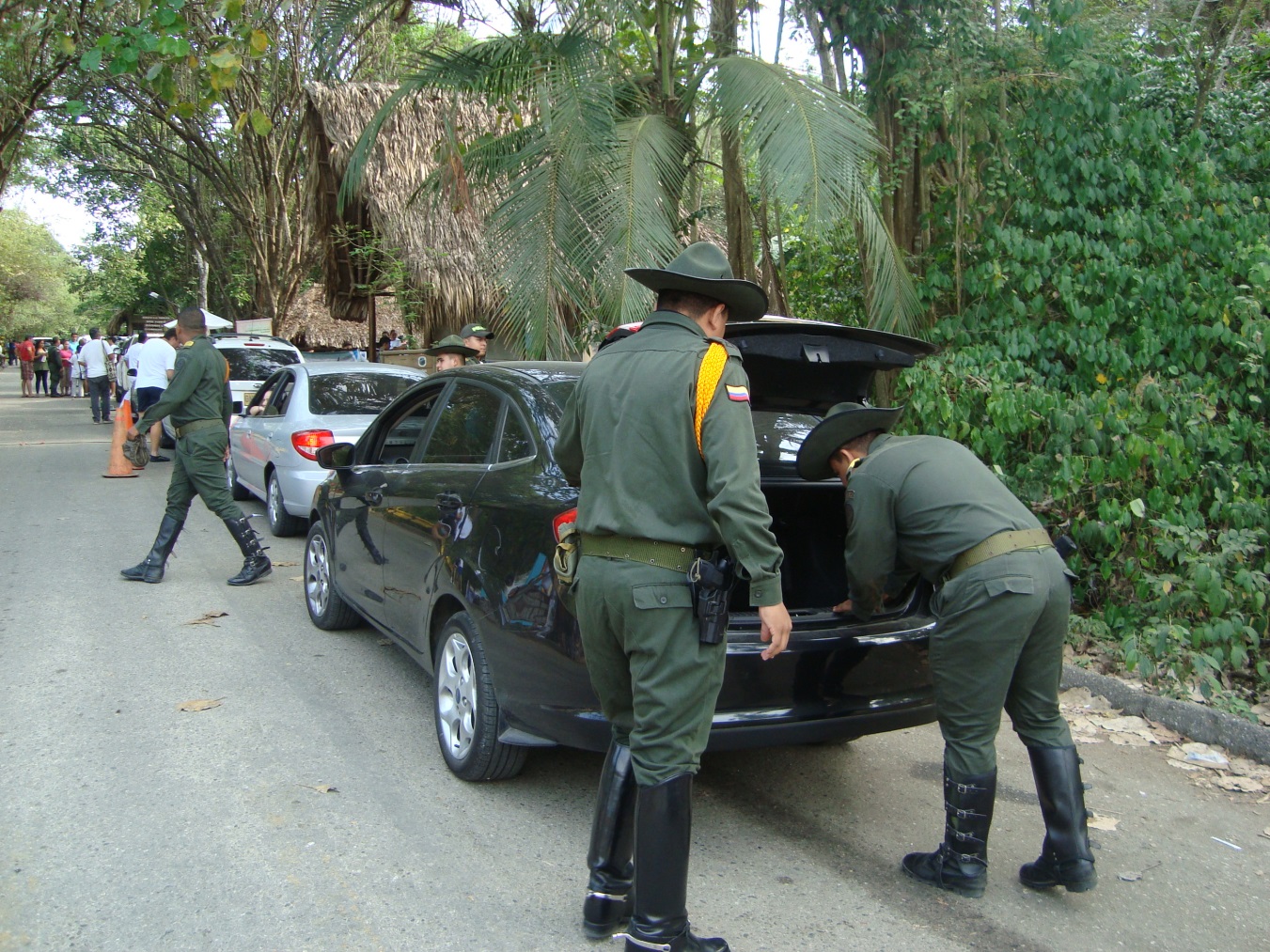 Control entrada y salida vehículos