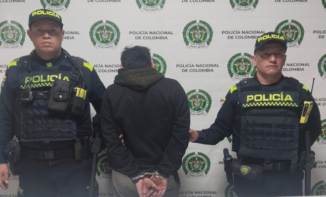 Hombre de 32 años detenido por homicidio y violencia contra servidor publico