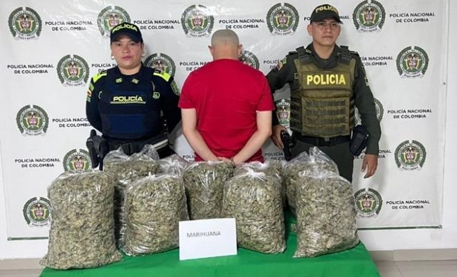 Mientras transportaba sustancias alucinógenas fue capturado un hombre