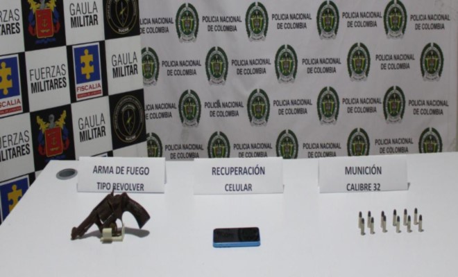 Incautados un revolver cal 32, 12 cartuchos cal 32 y un celular