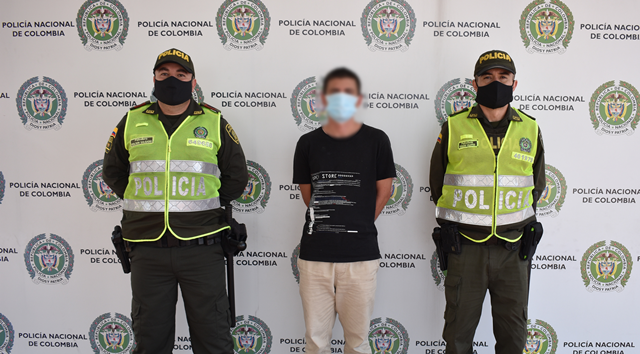 Esta-persona-es-requerida-mediante-circular-roja-de-INTERPOL