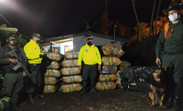 Con-la-presencia-del-alcalde-del-municipio-de-Pereira-Carlos-Maya-López-damos-a-conocer-esta-actividad-operacional