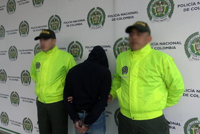 Esta-persona-es-requerida-por-los-delitos-de-feminicidio-y-hurto-calificado-y-agravado