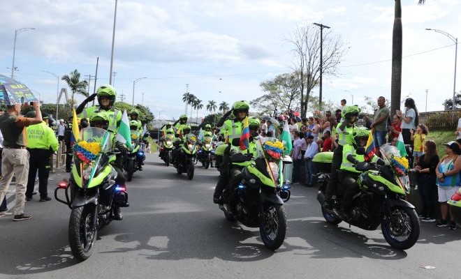 Todas las especialidades estuvieron presentes en el desfile policial y militar