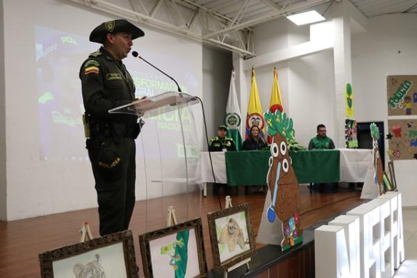 Con-éxito-culminamos-la-graduación-de-60-niños-niñas-y-adolescentes-en-el-programa-amigos-de-la-naturaleza”
