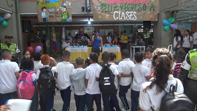 El-evento-se-llevó-a-cabo-en-la-institución-educativa-suroriental-comuna-Boston