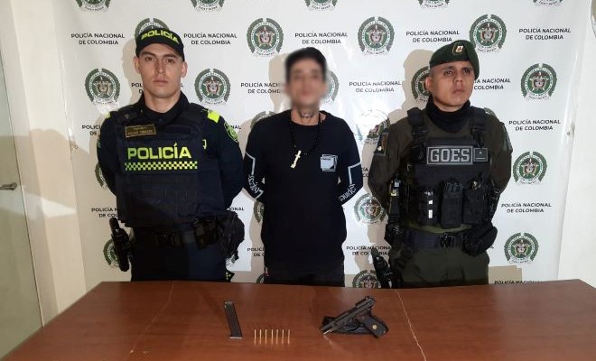 Fue sorprendido con una pistola y munición para la misma en el barrio Pueblo Sol