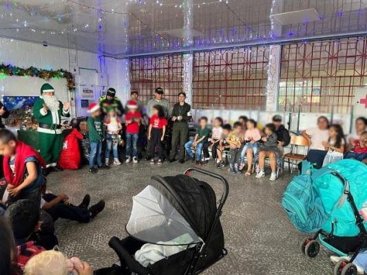 La comunidad recibe con mucha alegría estos detalles, que buscan alegrar a nuestras comunidades