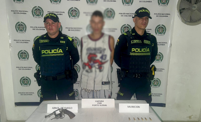 La persona capturada se le encuentra en su poder un arma de fuego ilegal 