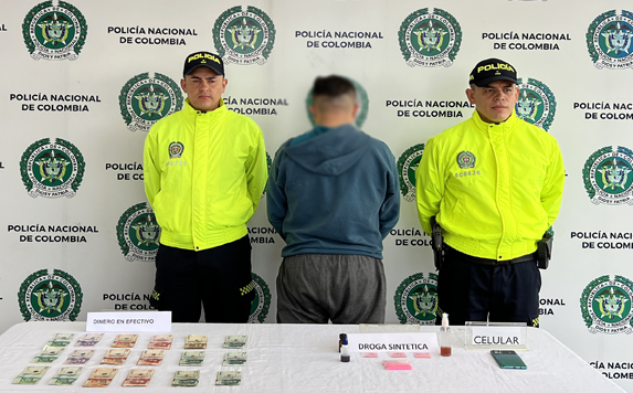 En el barrio El Rosal de la ciudad de Pereira es capturado un hombre por el delito de tráfico de estupefacientes