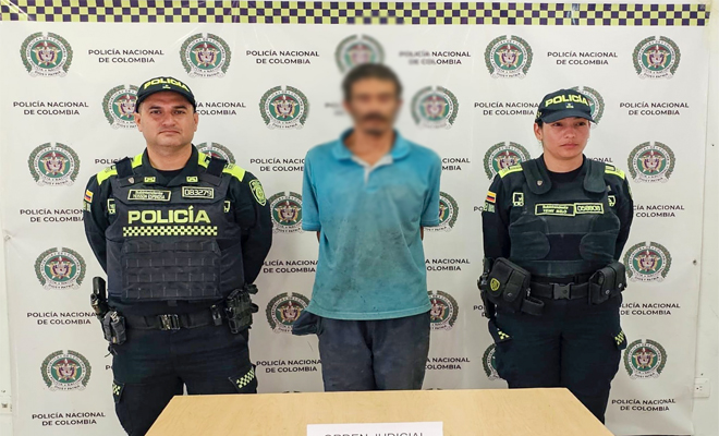 En zona céntrica de Pereira es capturado un sujeto conocido como “Carlitos” por el delito de hurto 