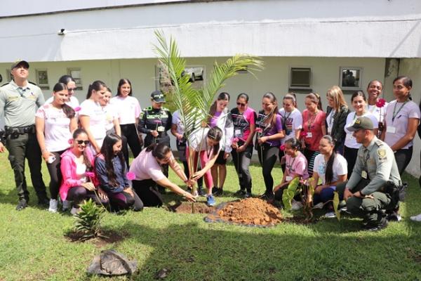 En-nuestra-área-metropolitana-hemos-llevado-a-cabo-varias-actividades-en-pro-de-la-protección-de-las-mujeres 
