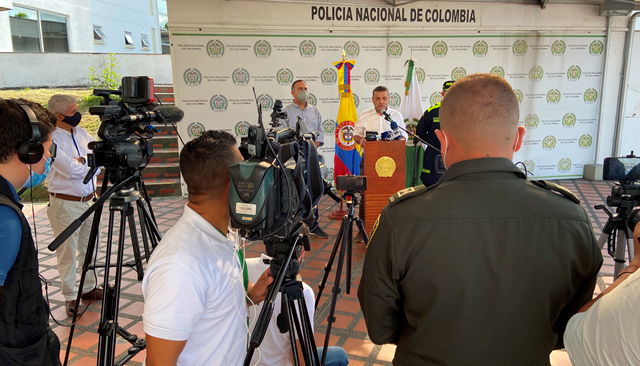 Un sincero homenaje a todos los periodistas por su invaluable labor.