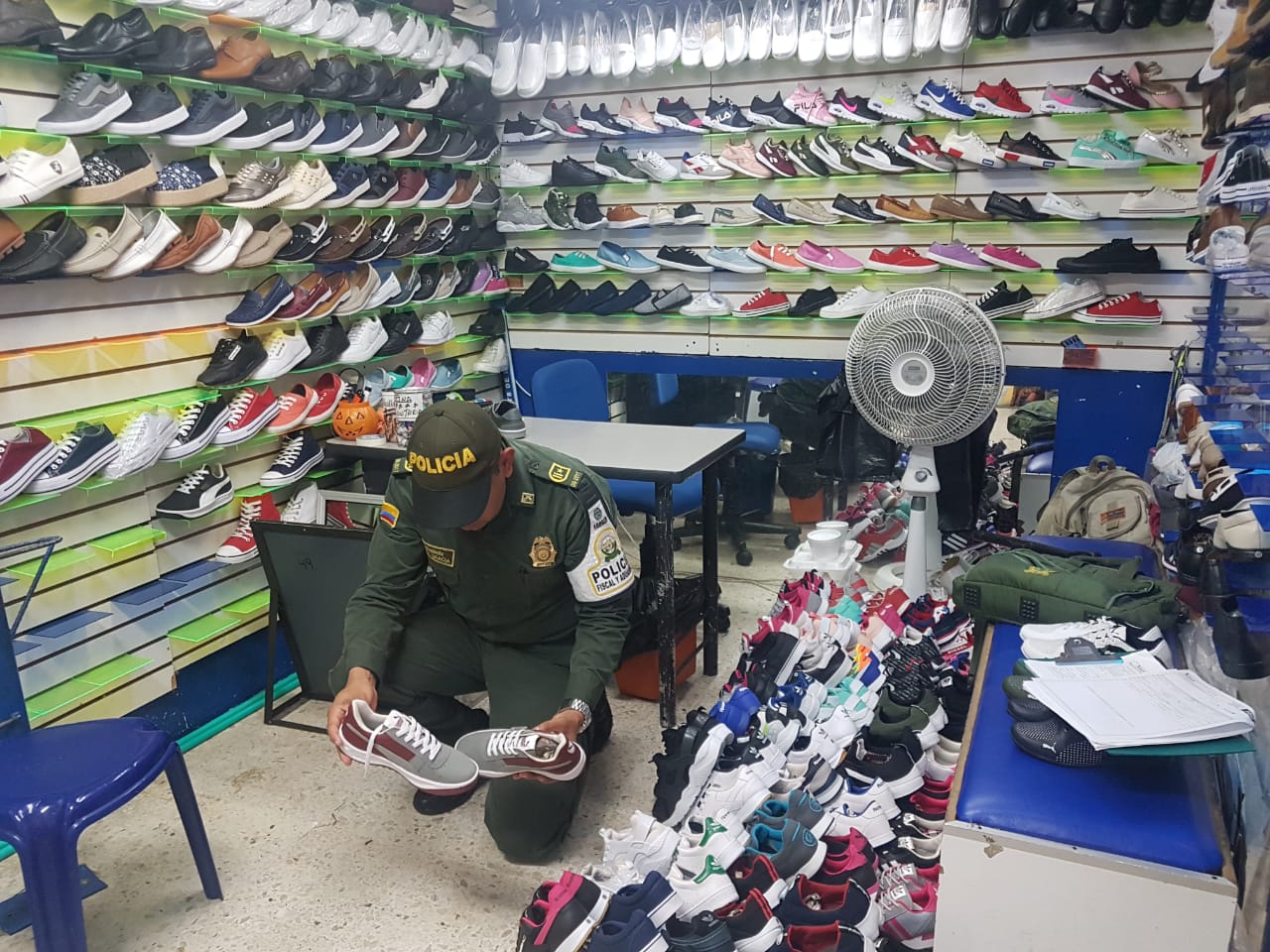 Aprehendido-calzado-de-contrabando