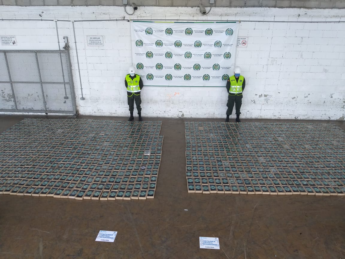 Incautamos 1.100 kilos de clorhidrato cocaína en el puerto de Santa Marta ocultos en cajas de frutas