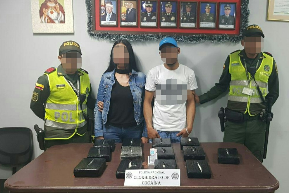 Una pareja de turistas es capturada por la Policía al transportar cocaína en su equipaje de mano