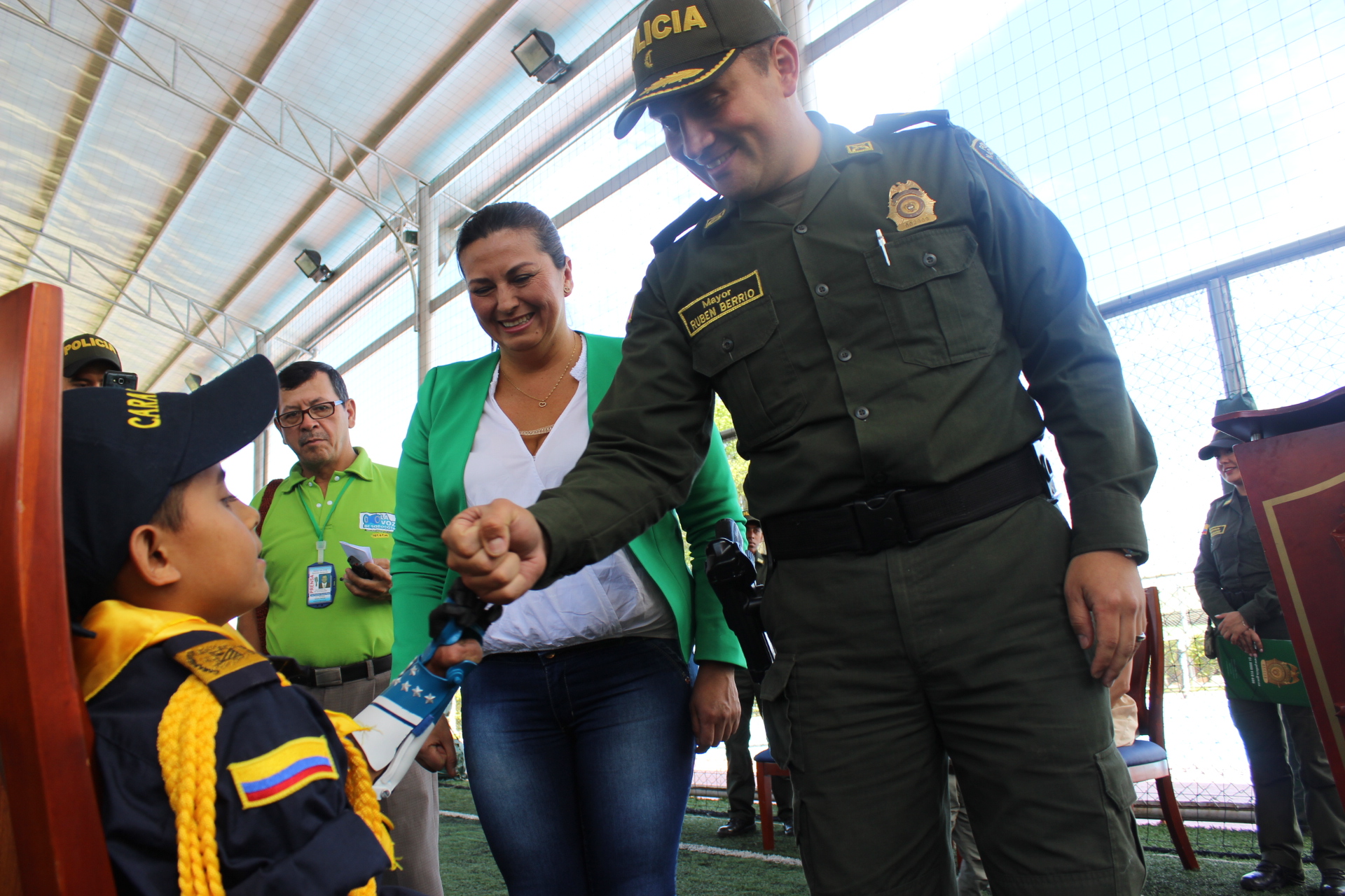 Entrega Prótesis Animadas Dairo -Policía de Santander